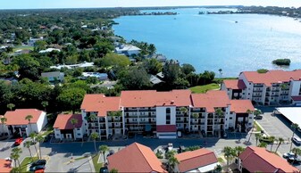 1624 Stickney Point Rd, Unit 408 in Sarasota, FL - Building Photo