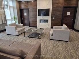 349 Rathburn Rd W in Mississauga, ON - Building Photo