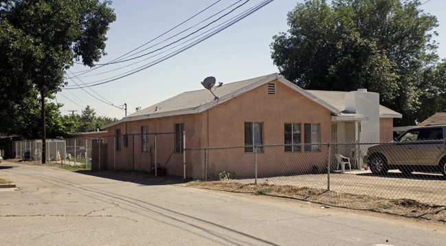 185 W Merrill Ave in Rialto, CA - Building Photo - Building Photo