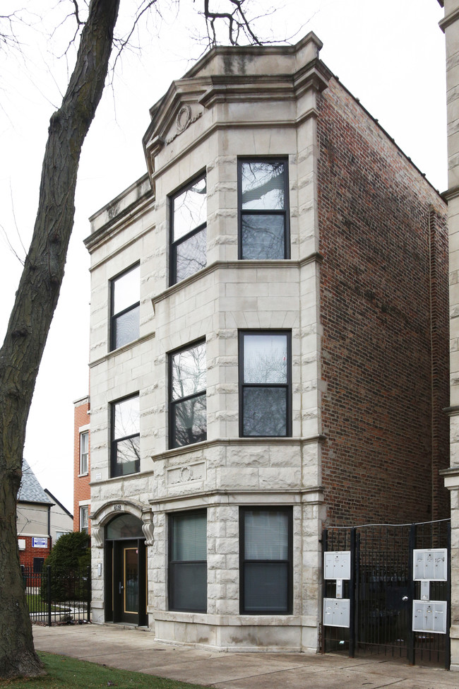 2142 W Crystal St in Chicago, IL - Building Photo - Building Photo