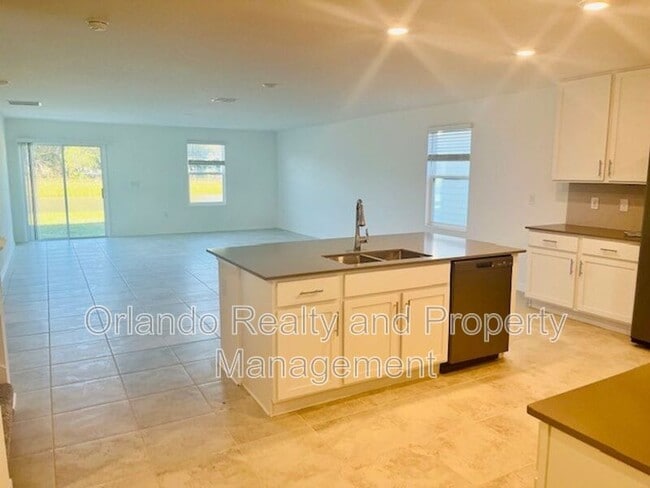 1910 Birnham Wood Bnd in Kissimmee, FL - Building Photo - Building Photo