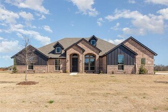 630 Crystal Lk Ln in Red Oak, TX - Building Photo - Building Photo
