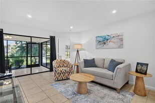 17220 Terraverde Cir in Ft. Myers, FL - Building Photo