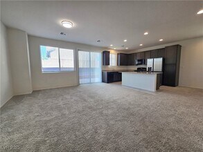 5817 Bonita Rose St in Las Vegas, NV - Building Photo - Building Photo