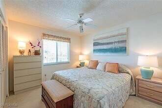 10684 Gulf Shore Dr in Naples, FL - Building Photo - Building Photo