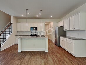 124 Gregory Dr in Clayton, NC - Building Photo - Building Photo