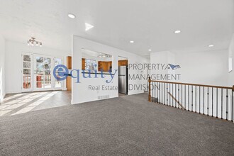 8537 S Ray Cir in Sandy, UT - Building Photo - Building Photo