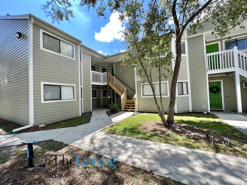 7298 Ulmerton Rd in Largo, FL - Building Photo