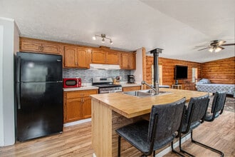 10484 W 34 1/2 Rd in Harrietta, MI - Building Photo - Building Photo
