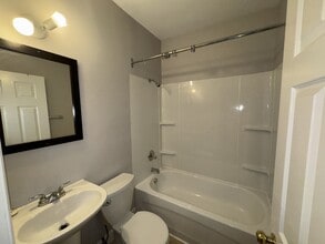 192 Archibald St in Moncton, NB - Building Photo - Building Photo