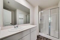 319 Clearwater St photo'