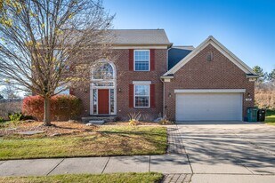 466 Ivy Ln in Troy, MI - Building Photo