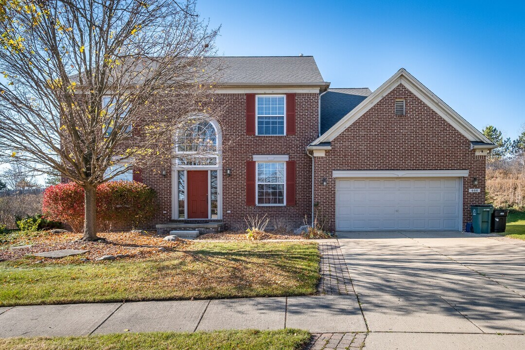 466 Ivy Ln in Troy, MI - Foto de edificio