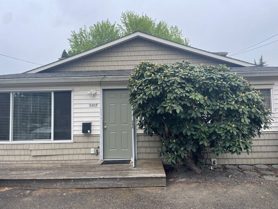 9469-9473-9473 N Saint Louis Ave in Portland, OR - Building Photo