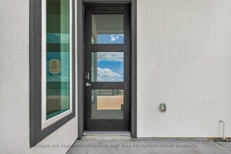 10719 Mason Rd in Richmond, TX - Foto de edificio - Building Photo