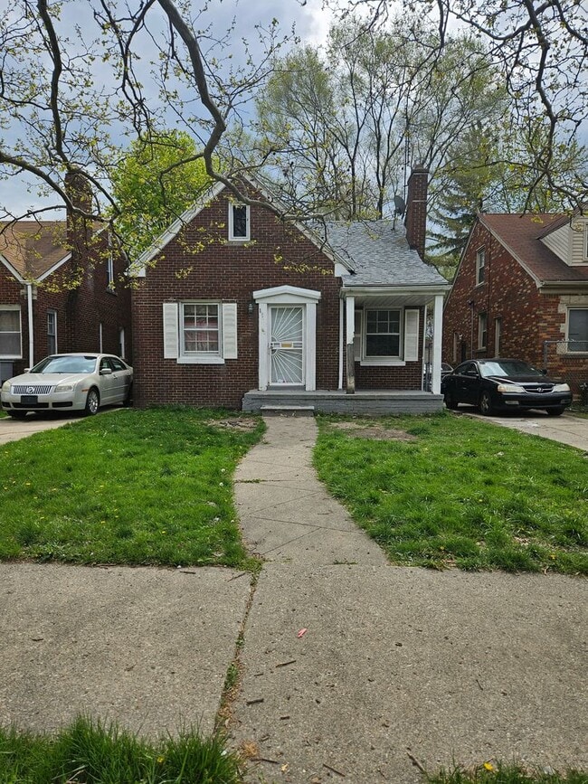 10848 Lakepointe St