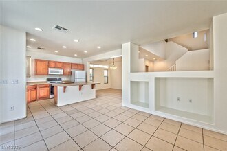 3958 Blushing Hearts Rd in Las Vegas, NV - Building Photo - Building Photo