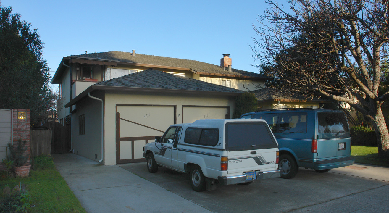 435-437 S Pastoria Ave in Sunnyvale, CA - Foto de edificio