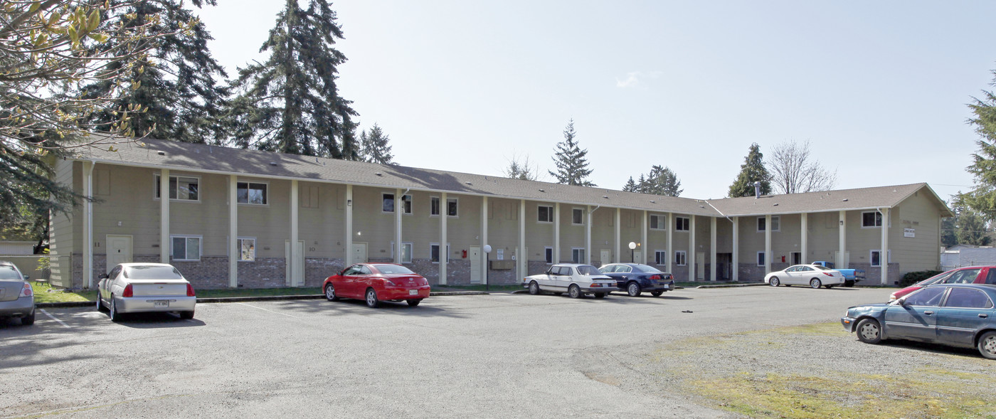 Marle's Apartments in Lakewood, WA - Building Photo