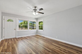 5821 N California Ave in Chicago, IL - Building Photo - Building Photo