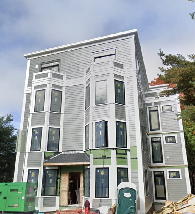 104 Warren St, Unit 2 in Boston, MA - Building Photo