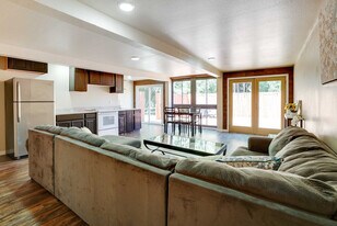 5055 Old Dublin Rd in Castro Valley, CA - Building Photo