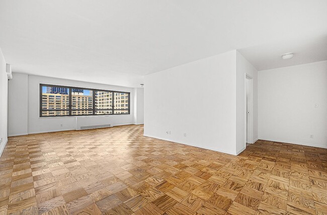 170 West End Ave in New York, NY - Building Photo - Building Photo