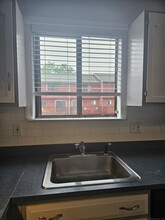 573 Churchill Dr in Newington, CT - Building Photo - Building Photo