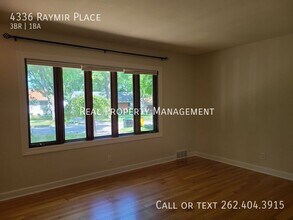 4336 Raymir Pl in Wauwatosa, WI - Building Photo - Building Photo