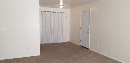 1100 Arnold Dr in Moses Lake, WA - Building Photo - Building Photo