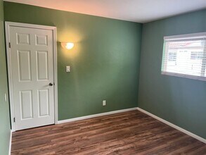 4631 Mississippi St, Unit 8 in San Diego, CA - Building Photo - Building Photo