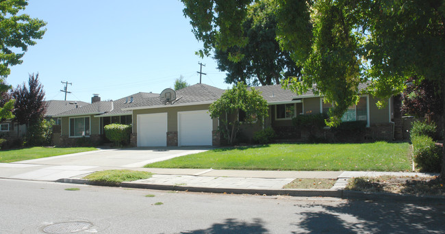 1116 Doralee Way in San Jose, CA - Building Photo - Building Photo