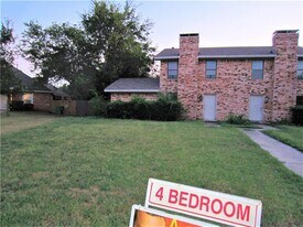 2308 Birchbrook Ct in Denton, TX - Building Photo