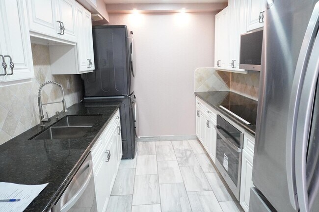 10444 N 69th St in Paradise Valley, AZ - Building Photo - Building Photo