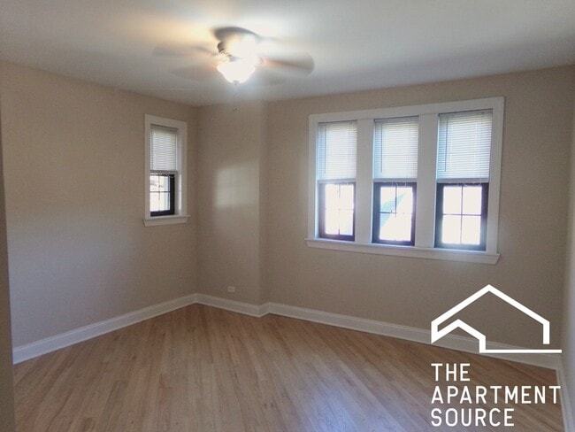 property at 894 Green Bay Rd