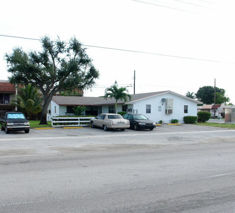 5601 NW 15th St in Fort Lauderdale, FL - Building Photo