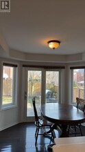 752 College Manor Dr in Newmarket, ON - Building Photo - Building Photo