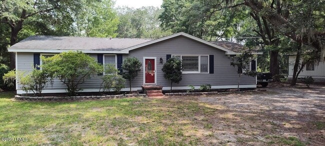 2723 Waddell Rd in Beaufort, SC - Building Photo - Building Photo