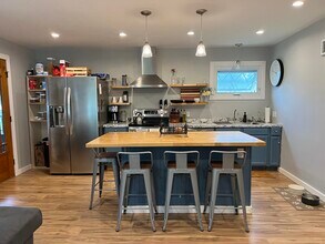 49 North St in Essex Junction, VT - Building Photo - Building Photo