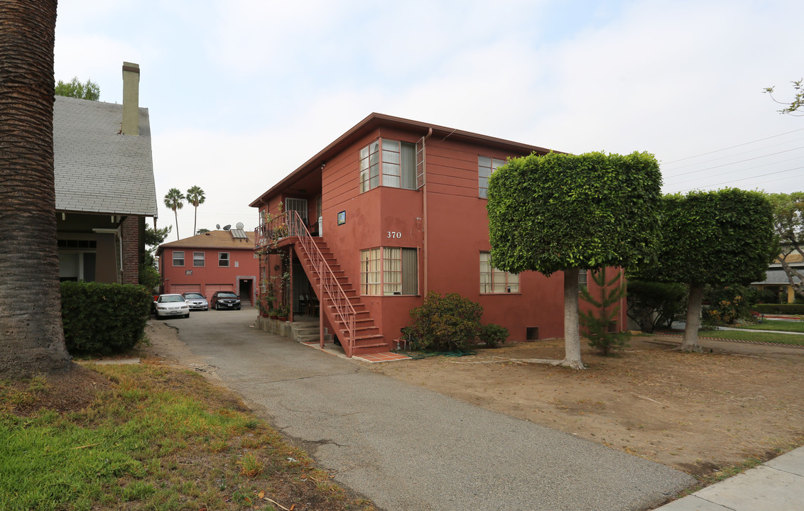 370-372 Milford St in Glendale, CA - Foto de edificio