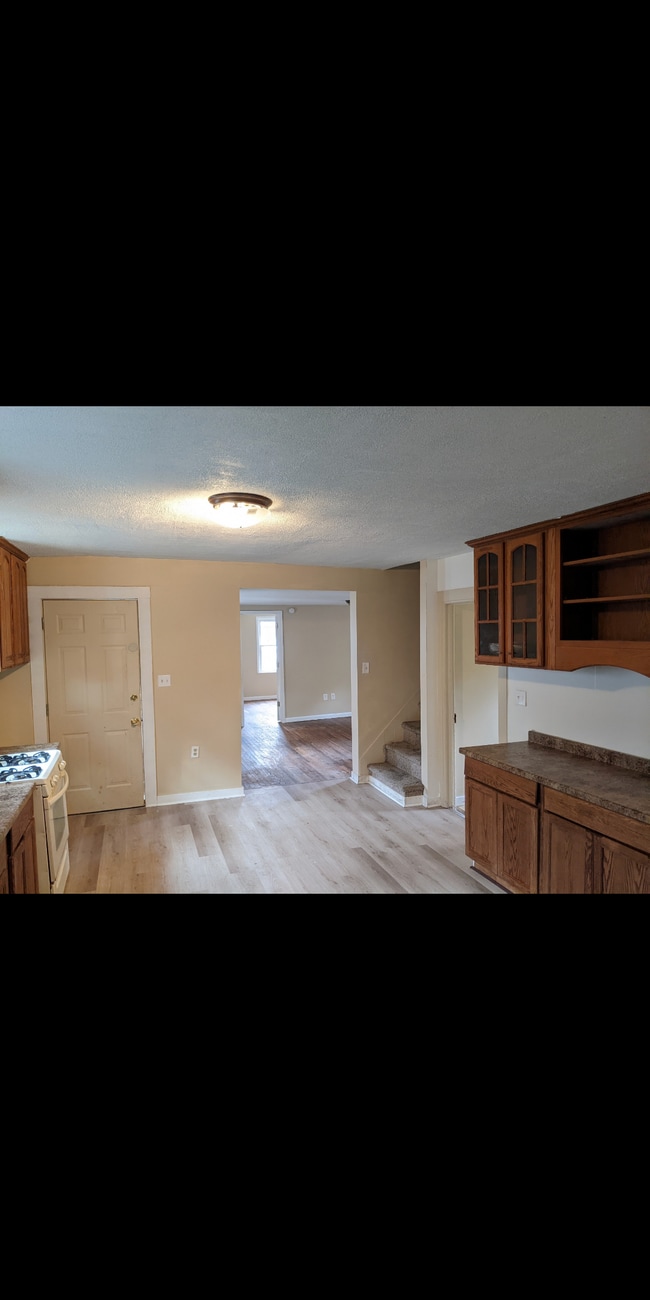 property at 231 E 32nd St