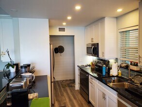 1910 Gulf Shore Blvd N, Unit Ambassador Club #108 in Naples, FL - Building Photo - Building Photo