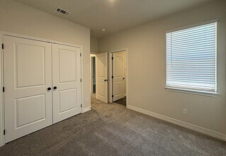 1166 Lindsey Dr, Unit B in Copperas Cove, TX - Building Photo - Building Photo