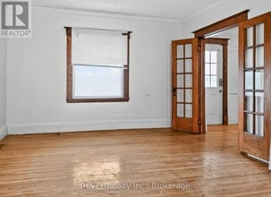 303 Merritt St in St Catharines, ON - Building Photo - Building Photo