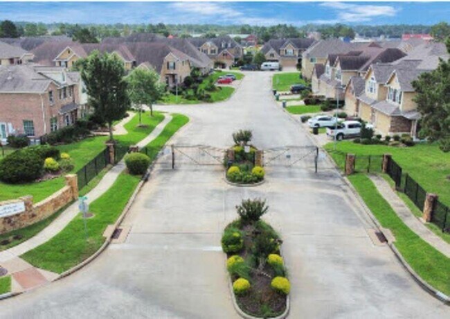 8530 Sunset Loch Dr in Spring, TX - Building Photo - Building Photo