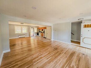 1031 E Lake Ave in Baltimore, MD - Building Photo - Building Photo