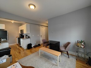 291 Beacon St, Unit 1A in Somerville, MA - Foto de edificio - Building Photo