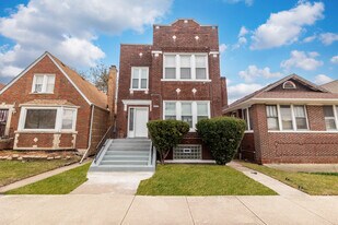 8327 S Crandon Ave, Unit 1 in Chicago, IL - Building Photo