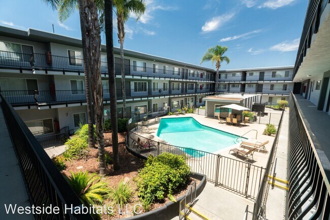 18411 Vincennes - fully renovated unit in ... photo'