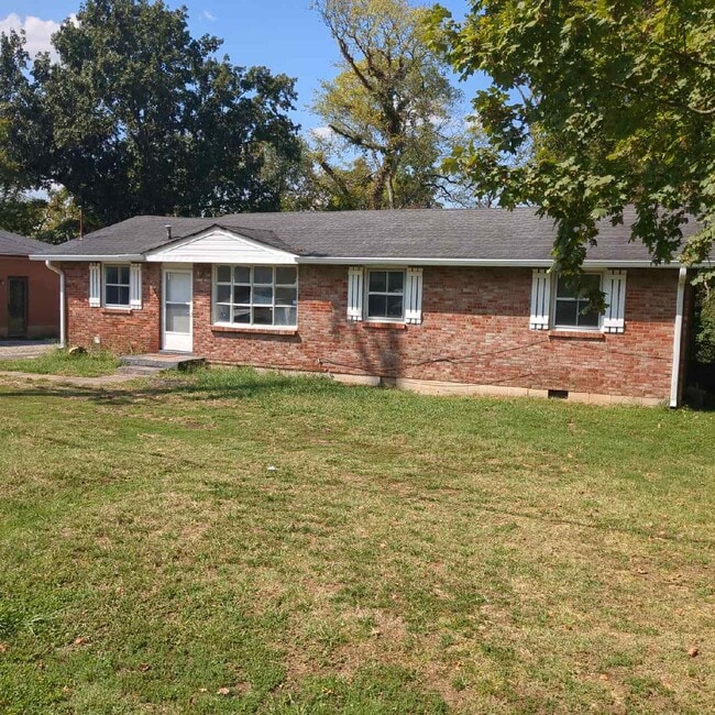 property at 1714 Southwind Dr
